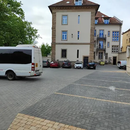 Apartament Jak W Banku Клодзько Екстер'єр фото