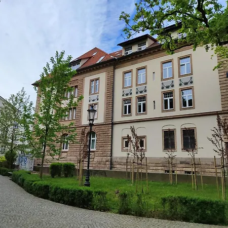 Apartament Jak W Banku Клодзько Екстер'єр фото